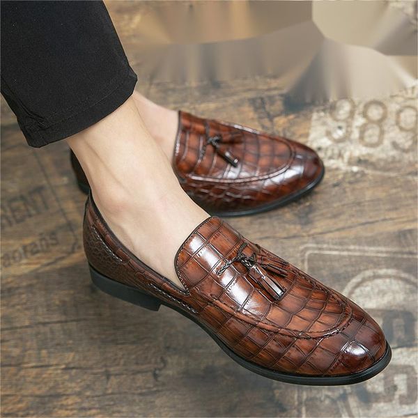 

Men British Loafers Solid Color Crocodile Pattern PU Round Toe Woven Tassel Fashion Business Casual Wedding Daily Dress Shoes, Clear