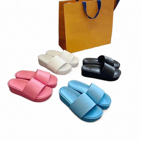 2022 designer woman sandals fashion beach thick bottom slipper platform alphabet lady sandal leather high heel slides, Black
2022 designer woman sandals fashion beach thick bottom slipper platform alphabet lady sandal leather high heel slides, Black