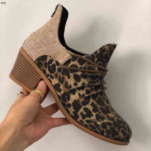 autumn and winter women's shoes new style wind pointed square heel leopard print fashion short boot 0712, Black
autumn and winter women's shoes new style wind pointed square heel leopard print fashion short boot 0712, Black