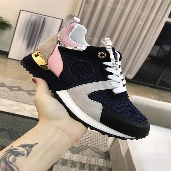 2021 designer sneakers men's and women's luxury casual shoes retro hit color couple sports shoe frosted leather mens run212s, Black;red
2021 designer sneakers men's and women's luxury casual shoes retro hit color couple sports shoe frosted leather mens run212s, Black;red