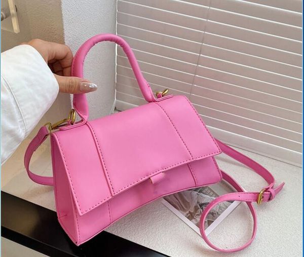 luxury bags designer alligator leather shoulder bag handle silver purse ladies fashion messenger handbag for women retro one-shoulder flap s
luxury bags designer alligator leather shoulder bag handle silver purse ladies fashion messenger handbag for women retro one-shoulder flap s