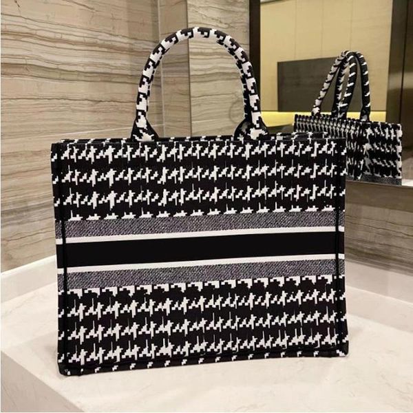 large tote bag high purses quality wallets luxury designer bags fashion printing handbag ladies shoulder bag shopping casual elling famous p, Red;black
large tote bag high purses quality wallets luxury designer bags fashion printing handbag ladies shoulder bag shopping casual elling famous p, Red;black