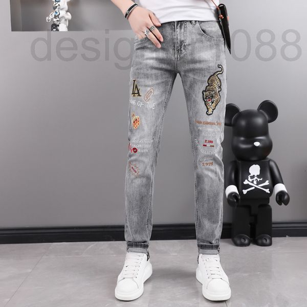men's jeans designer spring and summer men's tiger embroidered jeans 2022 new youth heavy craft slim leggings f58r, Blue
men's jeans designer spring and summer men's tiger embroidered jeans 2022 new youth heavy craft slim leggings f58r, Blue