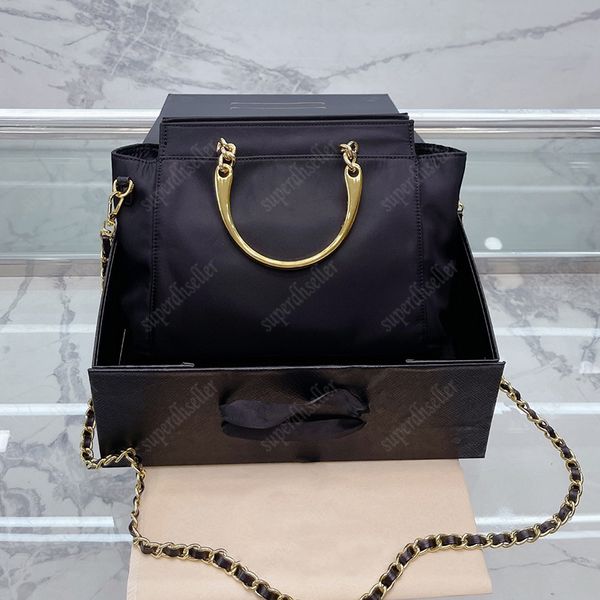 designer shoulder bag fashion crossbody mini totes bags pochette casual handbag women handbags large capacity cross body gold strap cosmetic
designer shoulder bag fashion crossbody mini totes bags pochette casual handbag women handbags large capacity cross body gold strap cosmetic