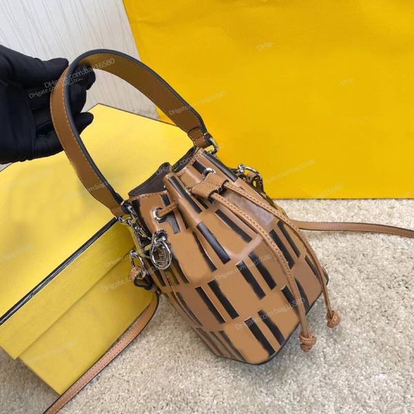 aa mini bucket bags luxury designer cross body shoulder bags women fashion removable strap real leather tote wallets purses handbags lady cr
aa mini bucket bags luxury designer cross body shoulder bags women fashion removable strap real leather tote wallets purses handbags lady cr