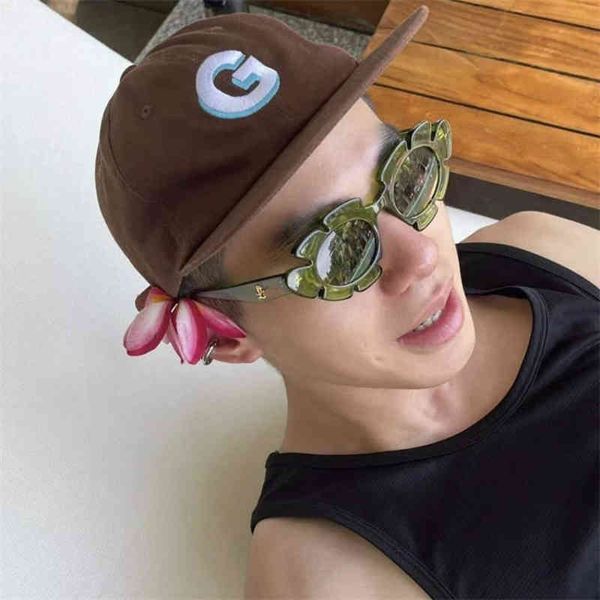 sunglasses luo yi's family style fashionable sunglasses female star's same cat's eye sunglasses men's fashion lw40088 br, White;black
sunglasses luo yi's family style fashionable sunglasses female star's same cat's eye sunglasses men's fashion lw40088 br, White;black