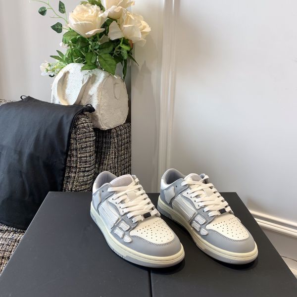 ami designer luxury casual shoes low square scarf bone grain leather male and female bone shoes white outdoor sports coach
ami designer luxury casual shoes low square scarf bone grain leather male and female bone shoes white outdoor sports coach