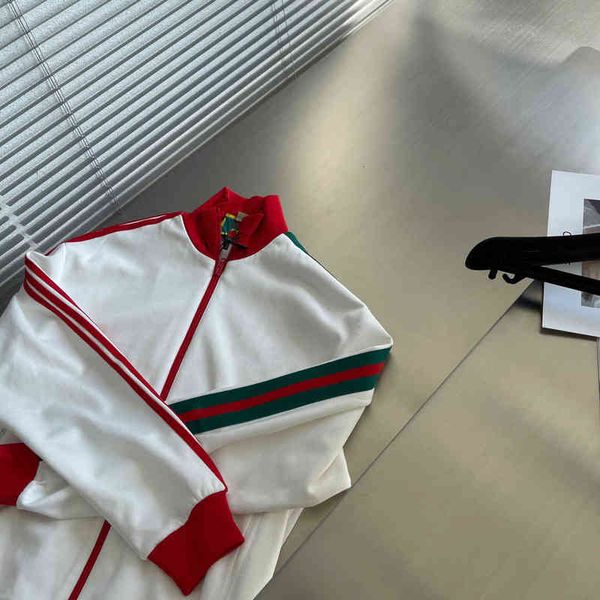 new jacquard letter knitted sweater in autumn and winter knitting machine e custom detail crew neck cotton, Black;brown
new jacquard letter knitted sweater in autumn and winter knitting machine e custom detail crew neck cotton, Black;brown