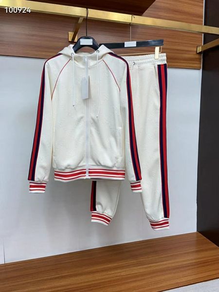 2022 fall and winter new designer mens letter decoration tracksuits -chinese size sweatsuit - great mens training jogging sweat track suits, Gray
2022 fall and winter new designer mens letter decoration tracksuits -chinese size sweatsuit - great mens training jogging sweat track suits, Gray