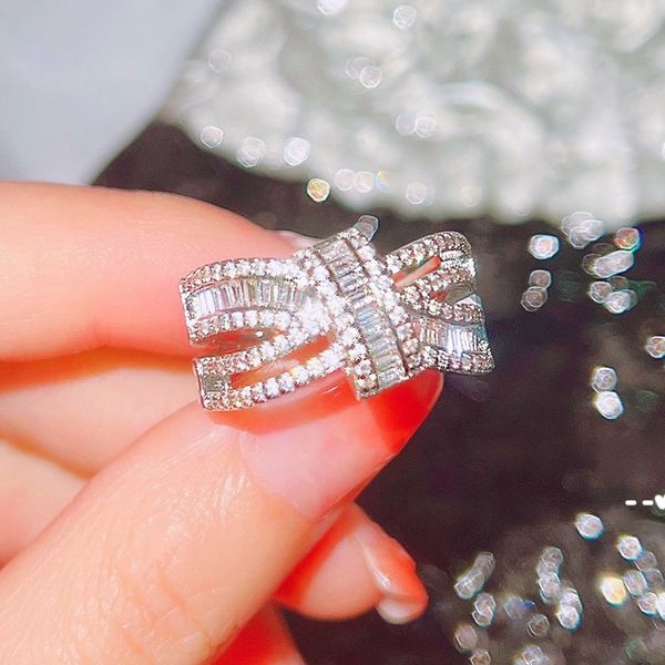 wedding rings brilliant white cubic zirconia cz stone banquet party for women fashionable, Slivery;golden
wedding rings brilliant white cubic zirconia cz stone banquet party for women fashionable, Slivery;golden