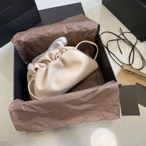 batega womens designer luxurys dumpling bag one shoulder pouch botegas women crossbody genuine leather bags cloud handbag female soft clutch
batega womens designer luxurys dumpling bag one shoulder pouch botegas women crossbody genuine leather bags cloud handbag female soft clutch