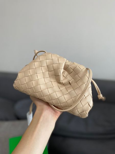 one designer bag pouch botegas cloud womens batega bags luxurys shoulder ladies leather woven women clutch eifc
one designer bag pouch botegas cloud womens batega bags luxurys shoulder ladies leather woven women clutch eifc