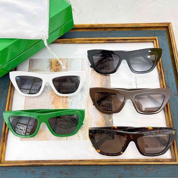 sunglasses b plate cat's eye ins net red same face small sunglasses bv11 iq5s, White;black
sunglasses b plate cat's eye ins net red same face small sunglasses bv11 iq5s, White;black