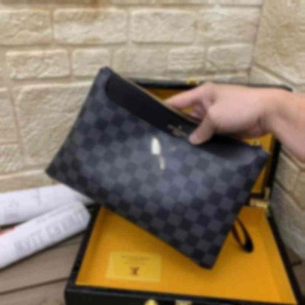 louiseity 1 viutonity leisure brand gift classic style clutch men relaxed b atmosphere bags luxury retro 2101 size simple handbag ttng, Red;black
louiseity 1 viutonity leisure brand gift classic style clutch men relaxed b atmosphere bags luxury retro 2101 size simple handbag ttng, Red;black