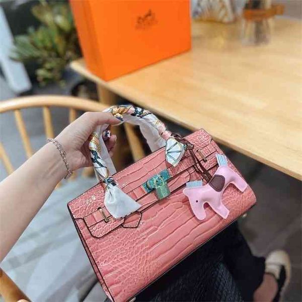 one messenger designers shoulder bags same crocodile leather women's platinum factory outlet shoulder versatile luxurys hand 60n6xwl
one messenger designers shoulder bags same crocodile leather women's platinum factory outlet shoulder versatile luxurys hand 60n6xwl