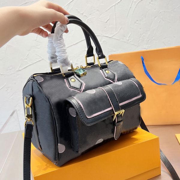 pillow shoulder bag women handbag purse genuine leather cross body bags round flower pattern fashion letters removable strap external three-
pillow shoulder bag women handbag purse genuine leather cross body bags round flower pattern fashion letters removable strap external three-