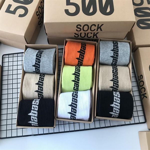 men's socks skateboard stocking fashion letter printed cotton socks for men sports sock hip hop 12g, Black
men's socks skateboard stocking fashion letter printed cotton socks for men sports sock hip hop 12g, Black