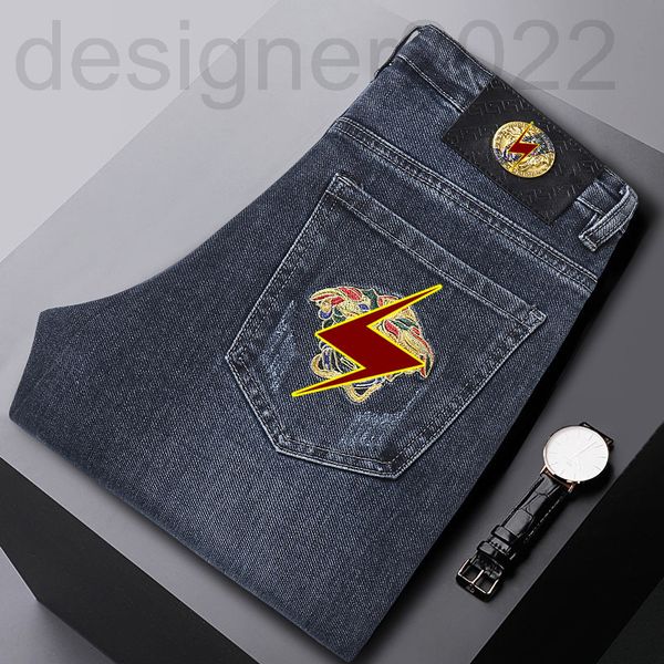 men's jeans designer men's medusa embroidered jeans spring and autumn blue gray elastic slim fit small leg straight tube 4755
men's jeans designer men's medusa embroidered jeans spring and autumn blue gray elastic slim fit small leg straight tube 4755