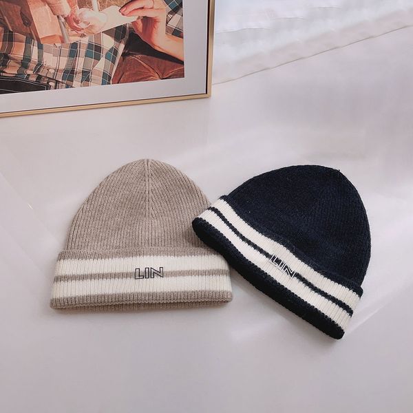 luxury beanie cap designer knitted hat for man woman casual winter hats black and white high quality, Blue;gray
luxury beanie cap designer knitted hat for man woman casual winter hats black and white high quality, Blue;gray
