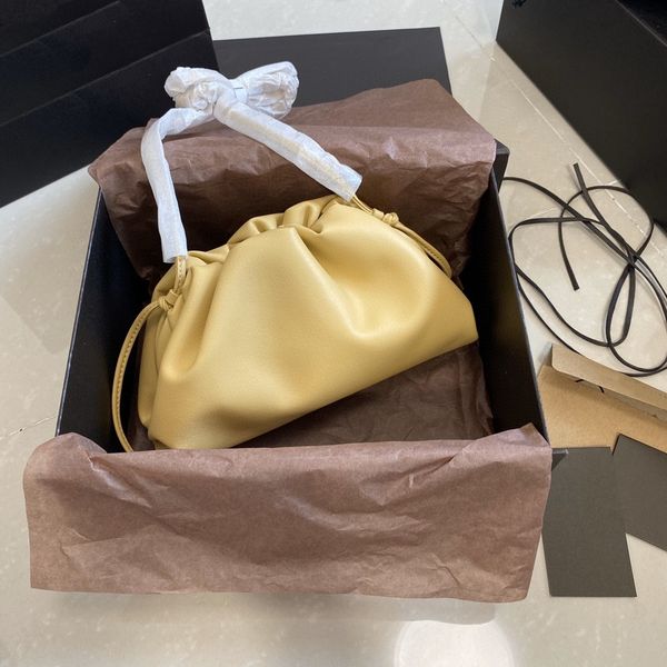 womens designer bag pouch luxurys botegas one crossbody shoulder bags women dumpling batega genuine leather cloud handbag female soft clutch
womens designer bag pouch luxurys botegas one crossbody shoulder bags women dumpling batega genuine leather cloud handbag female soft clutch