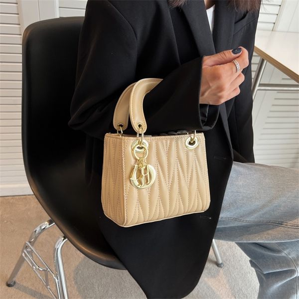 tote bag off 60% lingge popular 2022 s style hand new design messenger personality ins hand-held feeling foreign texture small tre fnaju
tote bag off 60% lingge popular 2022 s style hand new design messenger personality ins hand-held feeling foreign texture small tre fnaju