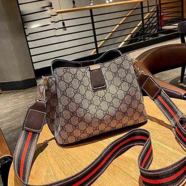 70% off factory online clearance 2022 new girls' women's fashion leisure foreign style versatile one shoulder broadband messenger
70% off factory online clearance 2022 new girls' women's fashion leisure foreign style versatile one shoulder broadband messenger