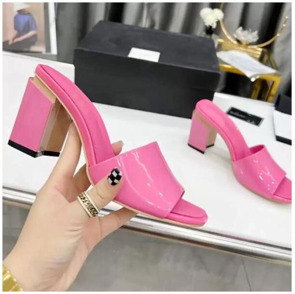 woman slippers fashion sandals beach classic slipper platform alphabet high heel rubber lady flat slides by, Black
woman slippers fashion sandals beach classic slipper platform alphabet high heel rubber lady flat slides by, Black