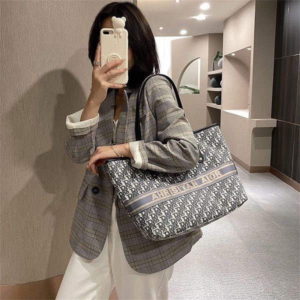 tote bag 18% famous 2022 handbags off trendy shopping red net same style new high capacity handbag women's star embroidery xrlsn
tote bag 18% famous 2022 handbags off trendy shopping red net same style new high capacity handbag women's star embroidery xrlsn