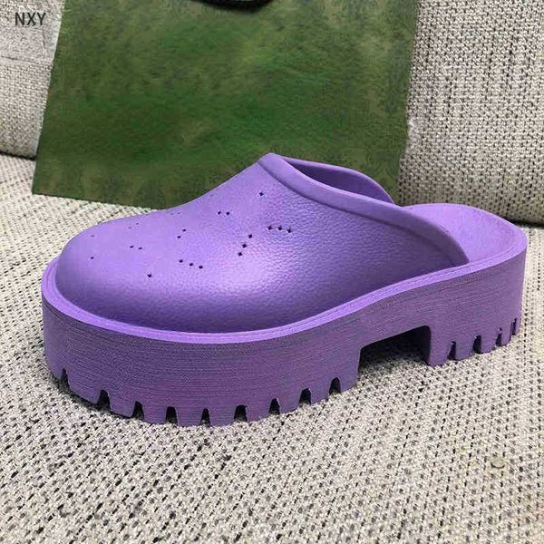 slipper 2022 summer hole platform woman round nose thick sole flat beach slide runway height designer plastic flip flop 220622, Black
slipper 2022 summer hole platform woman round nose thick sole flat beach slide runway height designer plastic flip flop 220622, Black