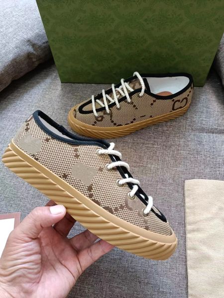 the new 2022 casual shoes are perfect for summer and have excellent upper foot comfort 35-40 with dust bags in boxes, Black
the new 2022 casual shoes are perfect for summer and have excellent upper foot comfort 35-40 with dust bags in boxes, Black