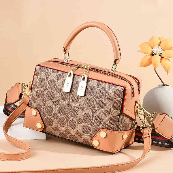 tote bag personality version women's small off new high messenger 74% korean printed minority fashion trend hand winpa
tote bag personality version women's small off new high messenger 74% korean printed minority fashion trend hand winpa