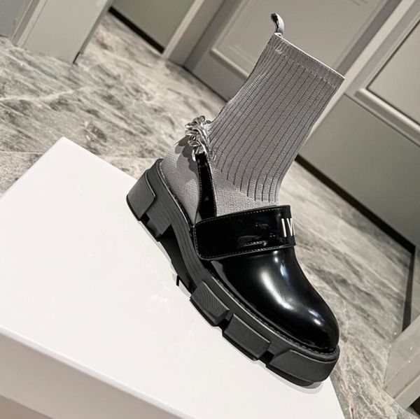 2023 new women winter platform desert boots genuine leather ankle boot martin shoes print check tweed embroidered with belt high quality, Black
2023 new women winter platform desert boots genuine leather ankle boot martin shoes print check tweed embroidered with belt high quality, Black