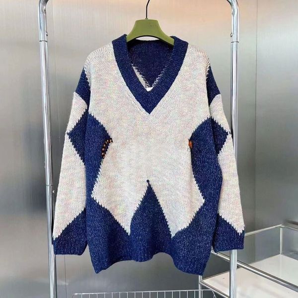 men women sweaters autumn and winter new rhombus contrast color v-neck three-dimensional tiger embroidery knitted loose gg sweater, White;black
men women sweaters autumn and winter new rhombus contrast color v-neck three-dimensional tiger embroidery knitted loose gg sweater, White;black