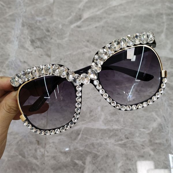 sunglasses oversize diamond sun glasses shades for women rhinestone trim outdoor street s uv400 protectionsunglasses, White;black
sunglasses oversize diamond sun glasses shades for women rhinestone trim outdoor street s uv400 protectionsunglasses, White;black
