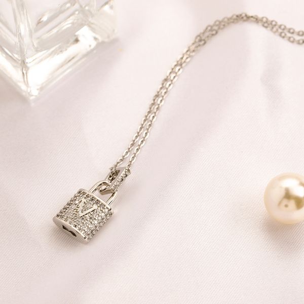 luxury designer necklace fashion classics letter style for men women necklaces party wedding lovers gift hip-hop jewelry, Silver
luxury designer necklace fashion classics letter style for men women necklaces party wedding lovers gift hip-hop jewelry, Silver