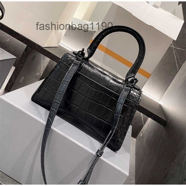 balencaigasss handbags designers womens bags same style leather hourglass bag b- shaped buckle ha
balencaigasss handbags designers womens bags same style leather hourglass bag b- shaped buckle ha