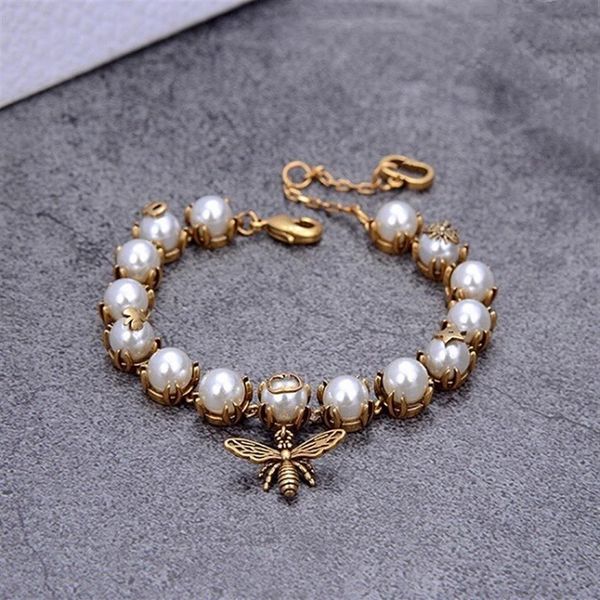 fashion jewelry women love bracelt pearl bee charm bracelets with letter stamps brass material luxury designer bracelets new style2373, Golden;silver
fashion jewelry women love bracelt pearl bee charm bracelets with letter stamps brass material luxury designer bracelets new style2373, Golden;silver