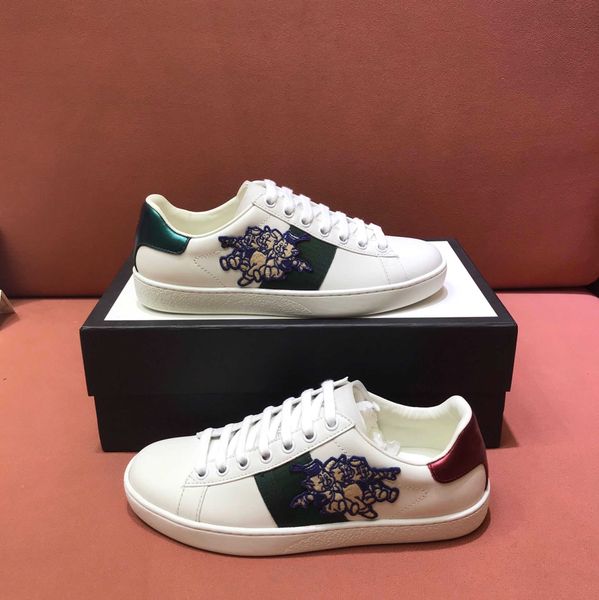 luxurys designer shoes men women sneakers chaussures leather trainers embroidery stripes sneaker walking sports shoe size 35, Black
luxurys designer shoes men women sneakers chaussures leather trainers embroidery stripes sneaker walking sports shoe size 35, Black
