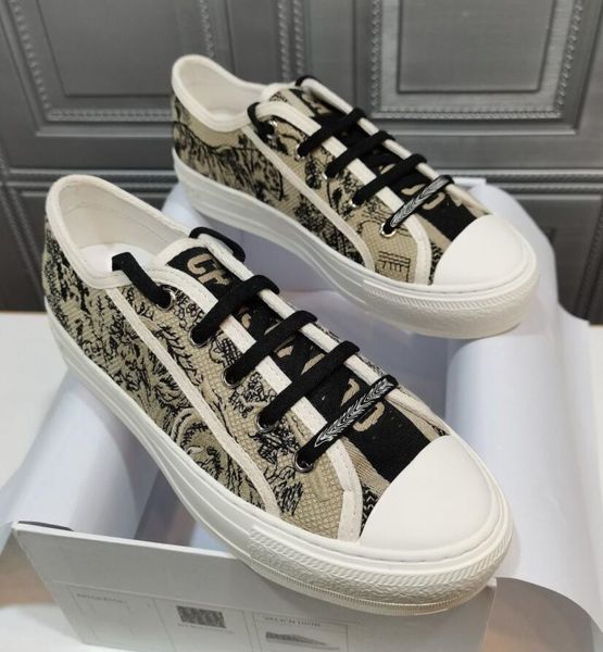 fashion women's dress shoes ladies breathable sneakers shoe woman casual comfortable embroidery shoes d0459, Black
fashion women's dress shoes ladies breathable sneakers shoe woman casual comfortable embroidery shoes d0459, Black