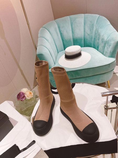 autumn 22 new logo knit boots on the foot super style 35-39 has a box dust bag fashion, Black
autumn 22 new logo knit boots on the foot super style 35-39 has a box dust bag fashion, Black
