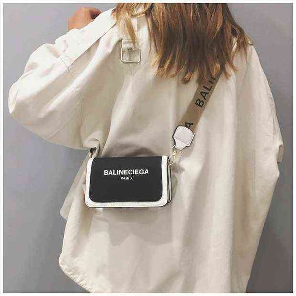 60% off online sale wholesale bag messenger korean female student versatile ins same new fashion net red simple small square bag
60% off online sale wholesale bag messenger korean female student versatile ins same new fashion net red simple small square bag