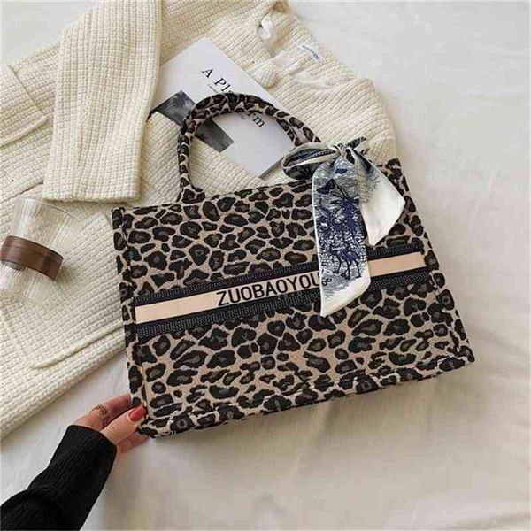 65% off online factory clearance super low autumn texture lock fashion hand single shoulder armpit small square bag
65% off online factory clearance super low autumn texture lock fashion hand single shoulder armpit small square bag