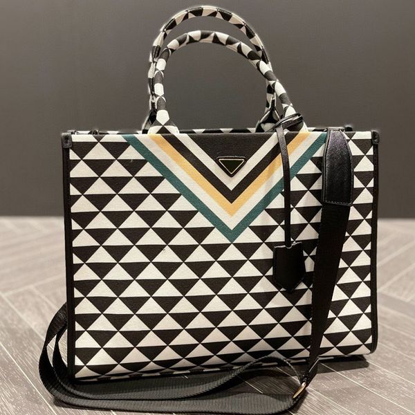 women designers tote bag handbags luxurys summer shoulder crossbody purse spring in the city shopping bags fashion casual cross body great w
women designers tote bag handbags luxurys summer shoulder crossbody purse spring in the city shopping bags fashion casual cross body great w