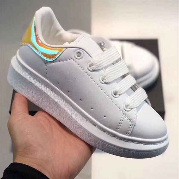 2020 whole cut low casual trainer children boy girl kids skate sneaker fashion sport shoes size24-35238l, Black;red
2020 whole cut low casual trainer children boy girl kids skate sneaker fashion sport shoes size24-35238l, Black;red