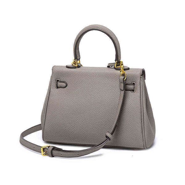 bags luxury evening h crossbody designer bags sense litchi pattern second generation bag fashion versatile shoulder portable messenger 
bags luxury evening h crossbody designer bags sense litchi pattern second generation bag fashion versatile shoulder portable messenger