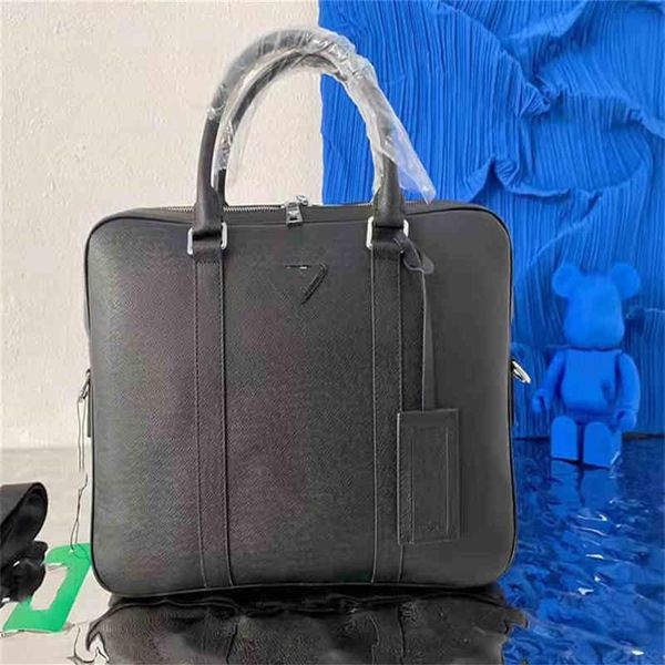 designer men shoulder briefcase black leather handbag business lapbag messenger bags with nameplates totes men's luggage264o
designer men shoulder briefcase black leather handbag business lapbag messenger bags with nameplates totes men's luggage264o