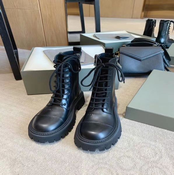 designer oblique explorer ankle boot for mens women calfskin leanther martin boots platform winter boots high sneakers high end booties pari, Black
designer oblique explorer ankle boot for mens women calfskin leanther martin boots platform winter boots high sneakers high end booties pari, Black