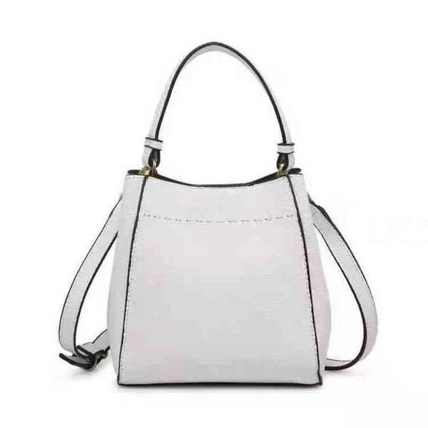 designer luxury women the tote bag fashion versatile handbags shoulder crossbody bags purse tories totes large capacity saddle wallets 7a bl
designer luxury women the tote bag fashion versatile handbags shoulder crossbody bags purse tories totes large capacity saddle wallets 7a bl