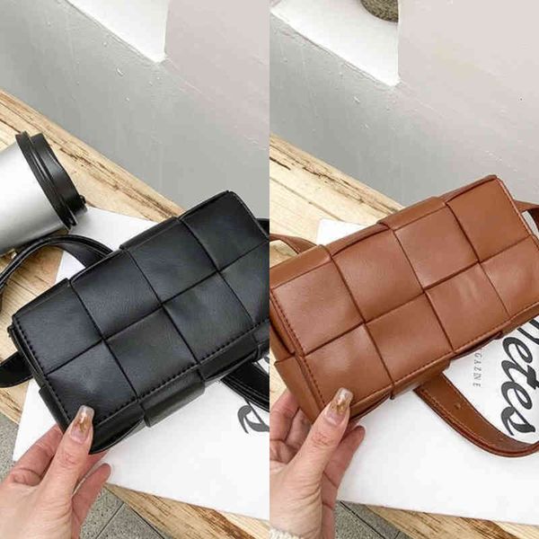 bags evening venetasss bbottegasss handbags woven women's fashion pillow ins chest messenger chain armpit summer versatile niche wais b
bags evening venetasss bbottegasss handbags woven women's fashion pillow ins chest messenger chain armpit summer versatile niche wais b