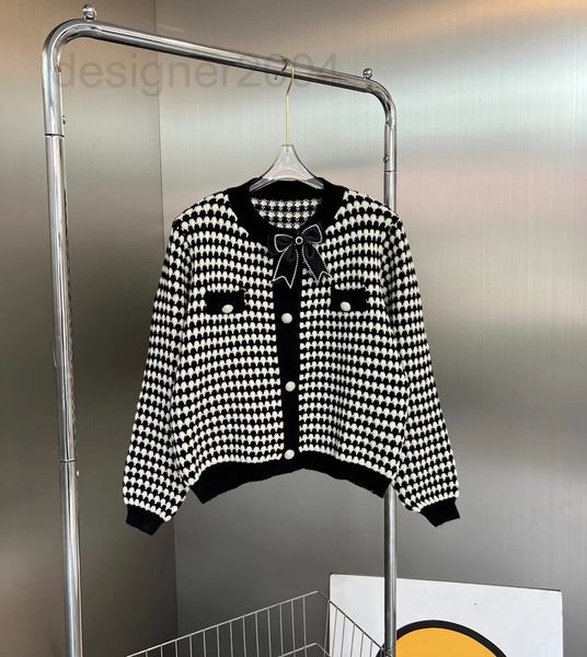 women's sweaters designer non standard 22 early autumn new small fragrance black and white contrast color thousand bird lattice diamond, White;black
women's sweaters designer non standard 22 early autumn new small fragrance black and white contrast color thousand bird lattice diamond, White;black